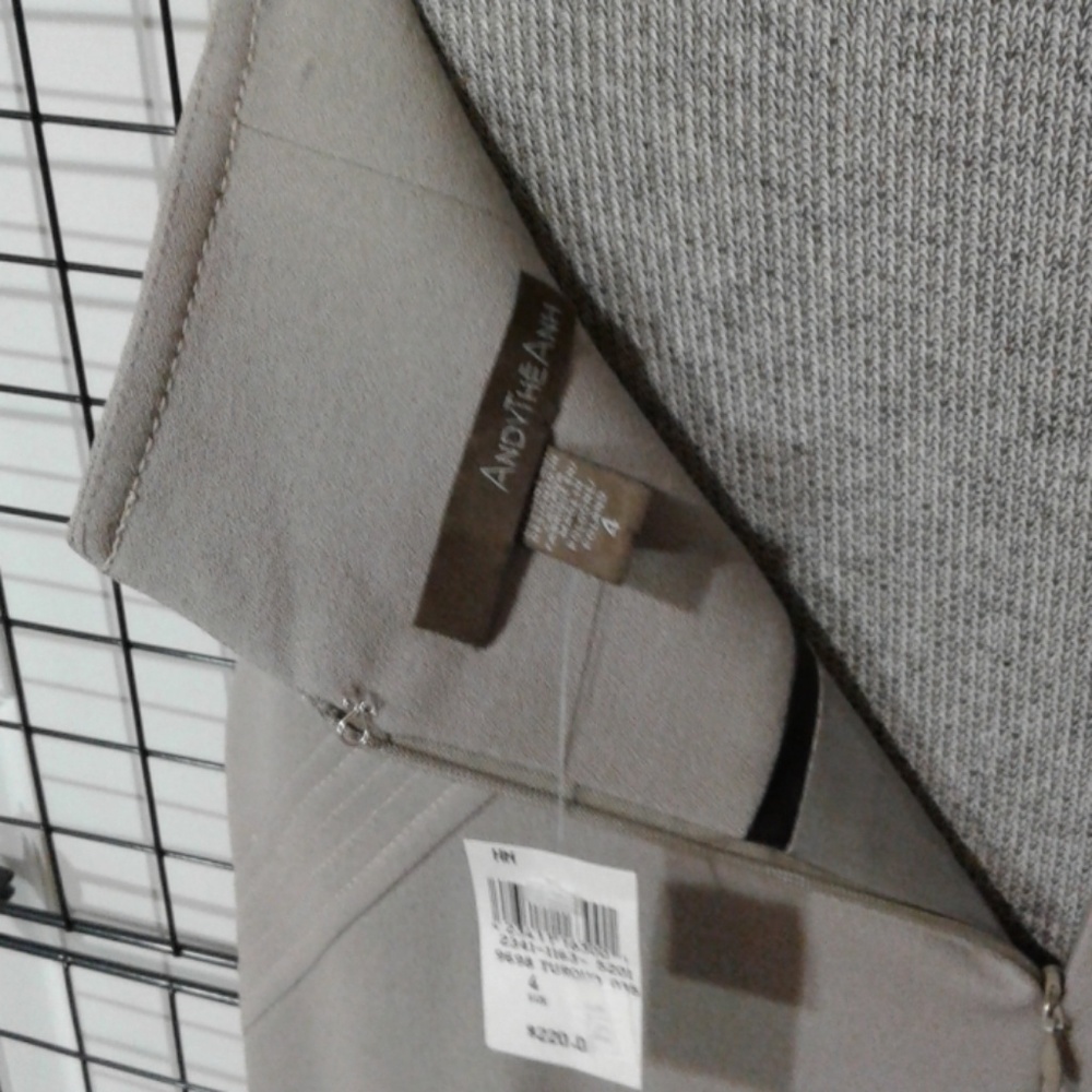 Structural wool blend high waist skirt. NWT - Picture 7 of 7